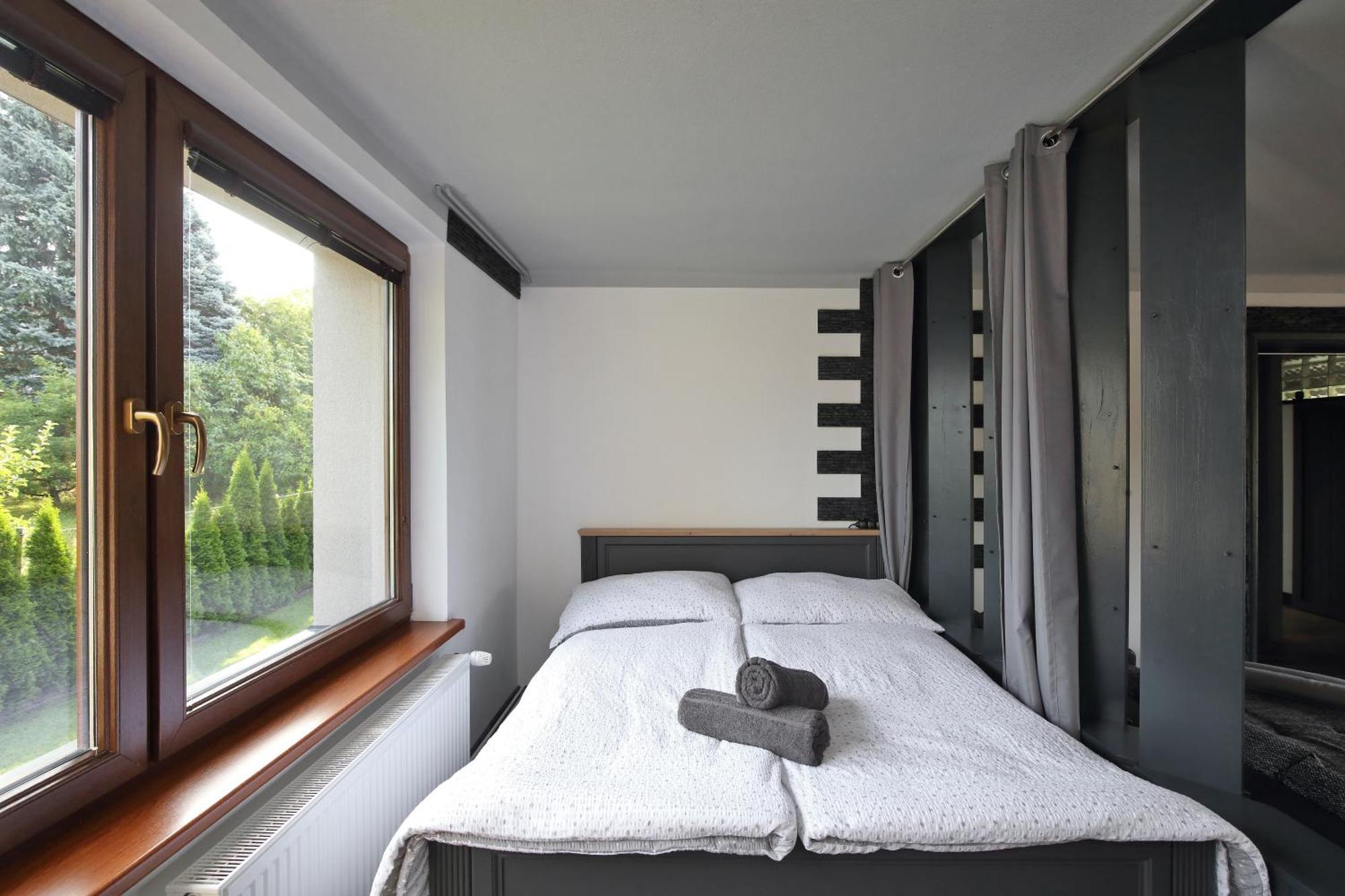 Apar7Man Jizerske Hory Apartment เฮนิเซ ภายนอก รูปภาพ