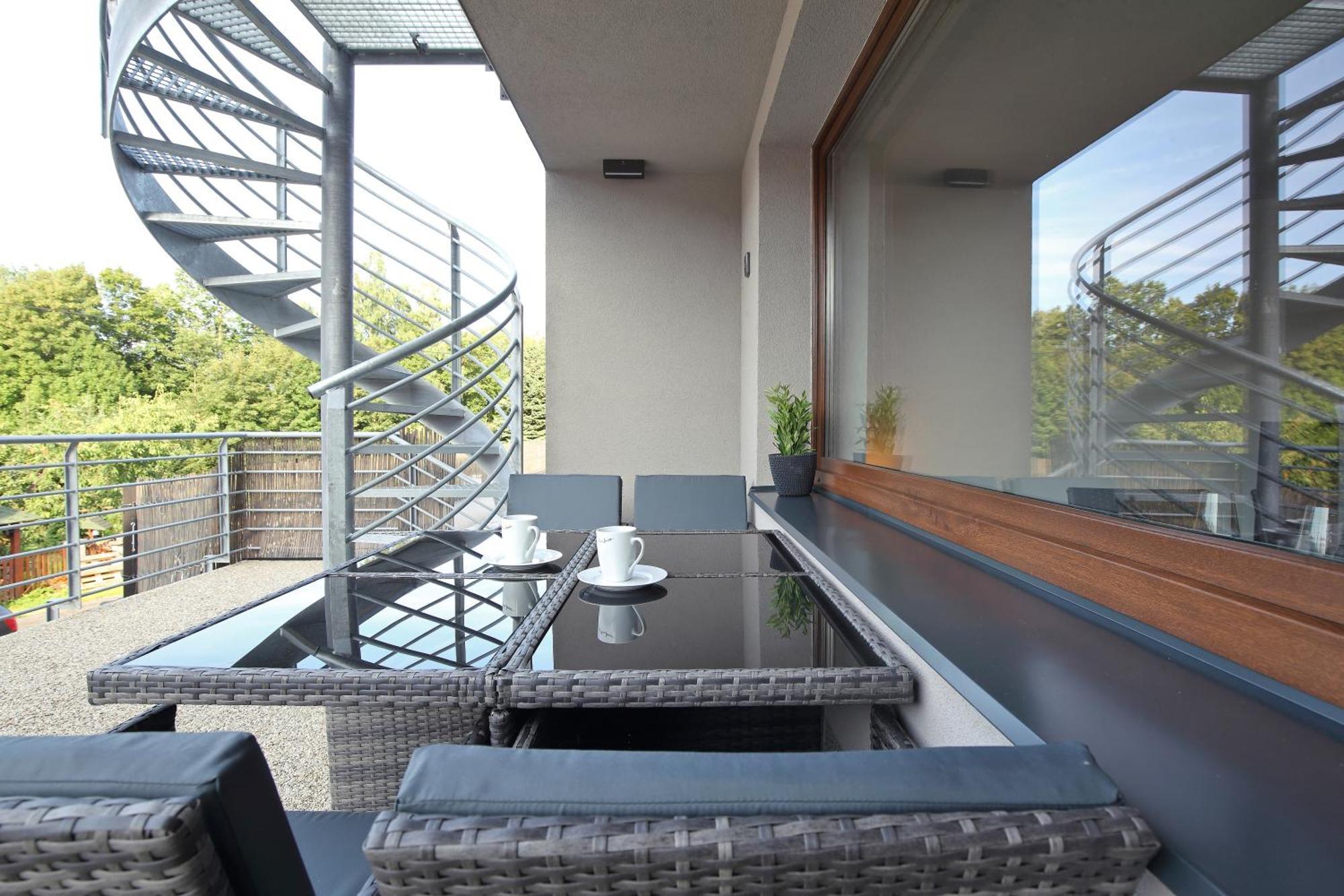Apar7Man Jizerske Hory Apartment เฮนิเซ ภายนอก รูปภาพ