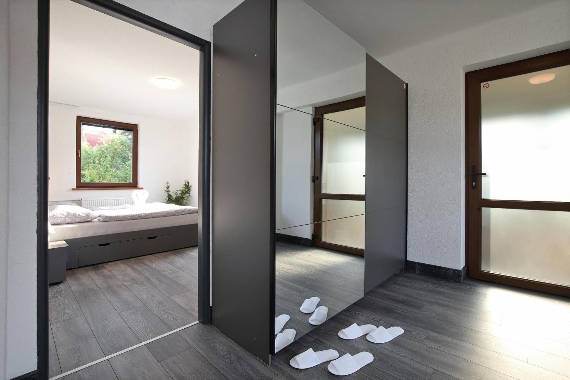 Apar7Man Jizerske Hory Apartment เฮนิเซ ภายนอก รูปภาพ